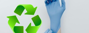 Hay un nuevo plan para combatir la contaminación por plástico y el cambio climático: convertir guantes en "redes" para atrapar CO2 