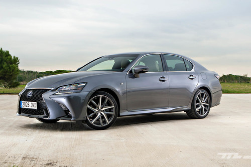 Probamos el Lexus GS300 h F Sport, la berlina híbrida que te aislará del mundo exterior