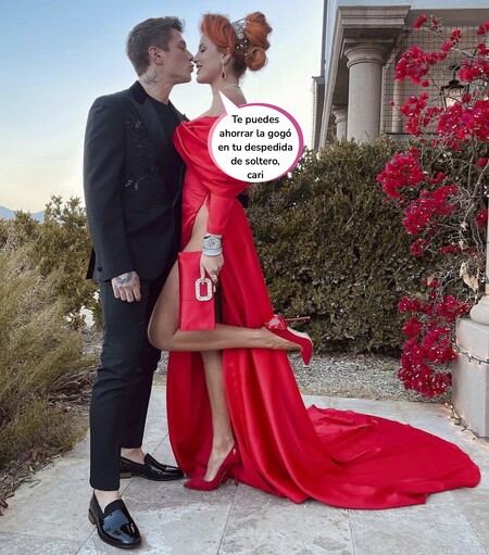 Only Bodas: Bella Thorne anuncia su compromiso (y el de su madre) con el cantante Benjamin Mascolo en este tenebroso castillo