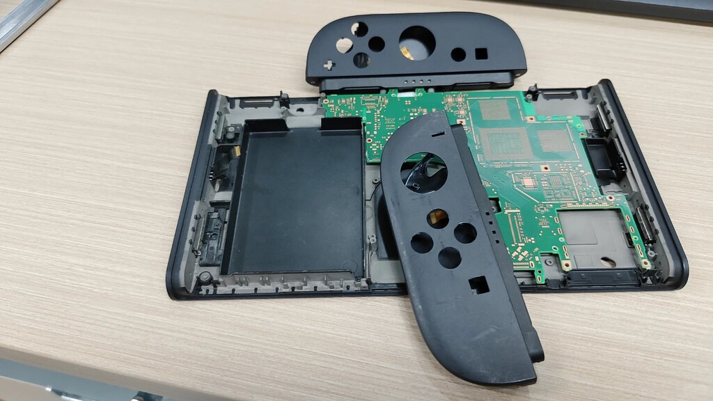 Nintendo recurrió a una técnica industrial para evitar que los usuarios abrieran sus consolas: aun así, lograron destaparlas