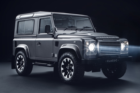 Land Rover Classic insufla vida al incombustible Defender con mejoras mecánicas y a nivel de chasis