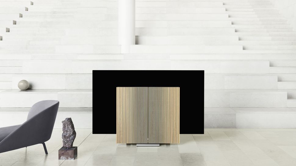 Bang & Olufsen presenta su nueva tele OLED de gama alta, es la BeoVision Harmony y sus altavoces se pliegan cuando no la usas