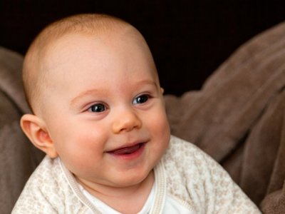 Cómo hacer que tu bebé participe de la vida en familia desde el principio 