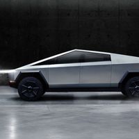 La Tesla Cybertruck podría adelantar meses su llegada a producción: Tesla acelera para levantar su nueva Gigafactory en EEUU