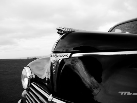 Aquellas marcas de coches que empezaron fabricando cualquier cosa menos coches