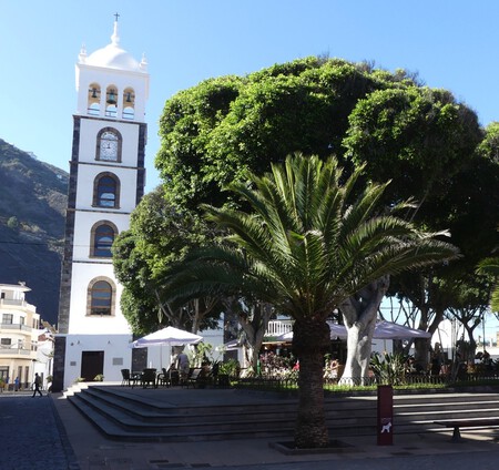 Pueblos Bonitos Vacaciones Verano Espana Barato Escapada Piscinas Naturales Comida Rica
