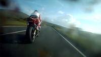 Bruce Anstey persiguiendo a John McGuinness, tres minutos de pura adrenalina