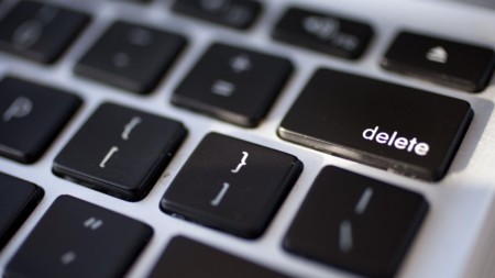 Google extiende su "derecho al olvido" a las búsquedas desde todas sus versiones (incluso google.com)