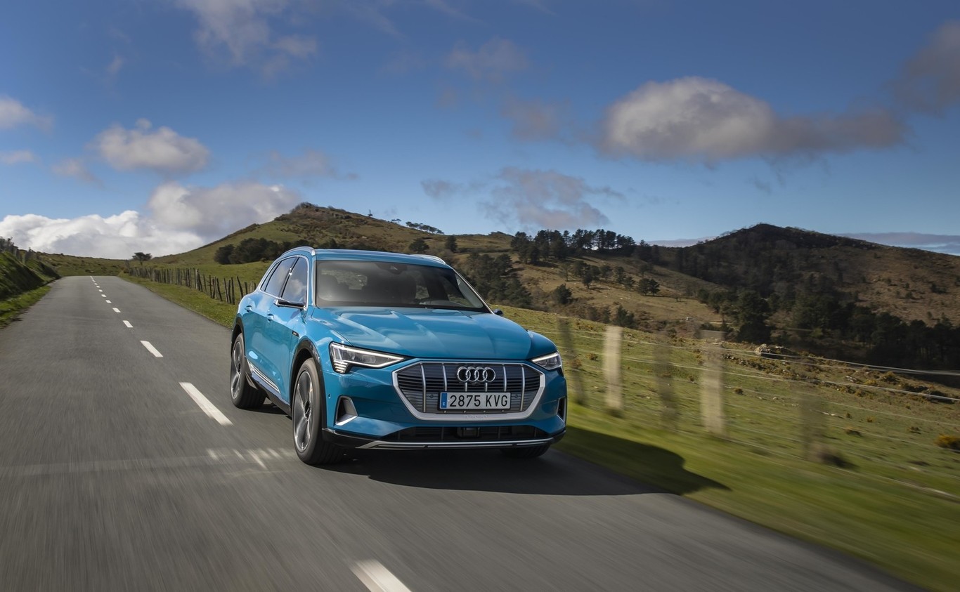 Probamos el Audi e-tron, el sorprendente SUV eléctrico de 408 CV y 400 km de autonomía que revive la revolución quattro de Audi