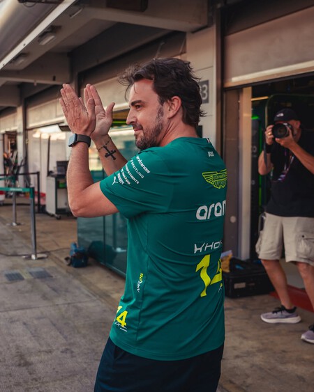 Fernando Alonso Lleva 24 Temporadas Compitiendo Y Hace Que Retirarse Joven Parezca Una Rareza Siento Que Le Debo Un Titulo A La Gente Que No Ha Dejado De Apoyarme En Los Momentos Dificiles
