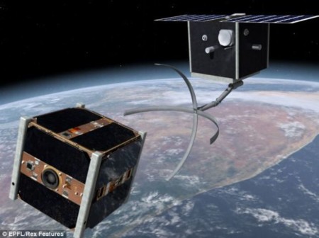 Suiza desarrolla un satélite de limpieza para recoger basura espacial