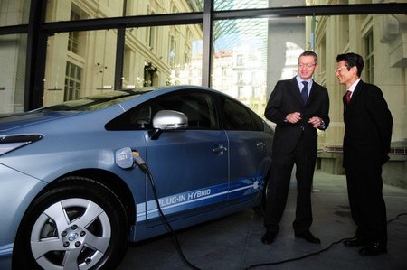 Toyota Prius Plug-in Hybrid y Alberto Ruiz Gallardon