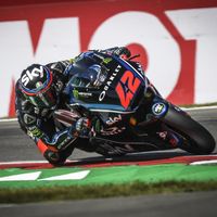 Francesco Bagnaia no da tregua y domina la primera jornada de Moto2 en Assen