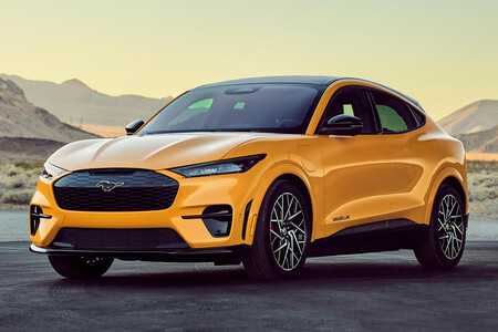 La policía de Michigan cambiará los Ford Explorer por Mustang Mach-E
