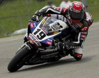 Y Ben Spies se lleva también la segunda carrera en Donington Park