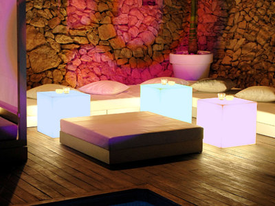 La iluminación de ensueño de una noche de verano