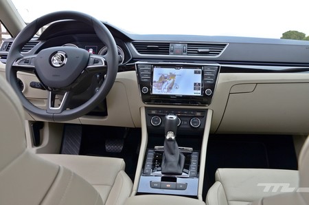 Skoda Superb 2 0 Tdi 150 L K 025