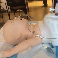 NeoVest, el chaleco que ayuda a los bebés prematuros y enfermos a respirar sin necesidad de máscaras ni tubos