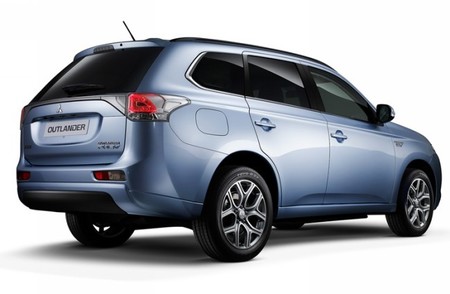 El Mitsubishi Outlander PHEV ha vendido en 14 meses 26.000 unidades