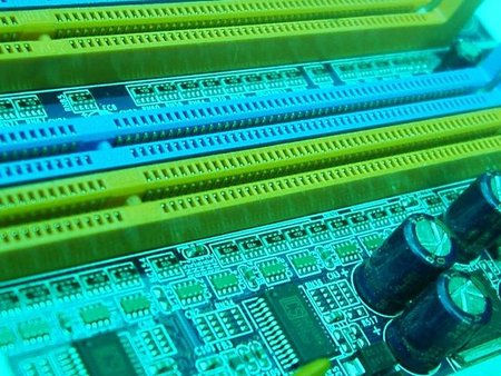 Los requisitos de hardware del sistema operativo