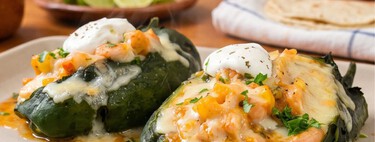 Cómo hacer chiles rellenos estilo gobernador: quedan deliciosos con camarón congelado y mucho queso manchego 