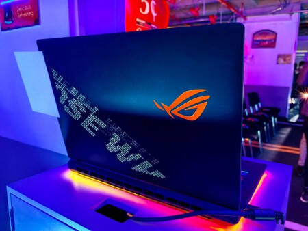 Rog Strix Scar 1618 4