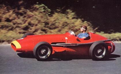 Fangio, Colin Chapman y Gilles Villeneuve. Siempre en la memoria.