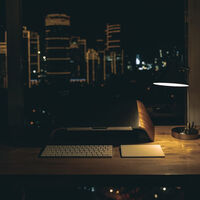 El jefe de una empresa de 22 años exige 80 horas semanales a sus empleados: "No ofrecemos conciliación"