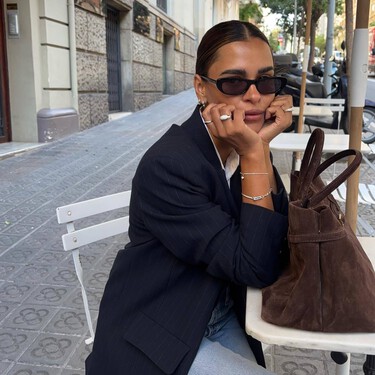 Las nuevas On Running que parecen unos zapatos de oficina y que llevan las chicas elegantes del trabajo al gimnasio 