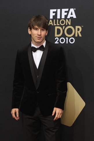 Leo Messi de Dolce&Gabbana en la entrega del Balón de Oro 2010