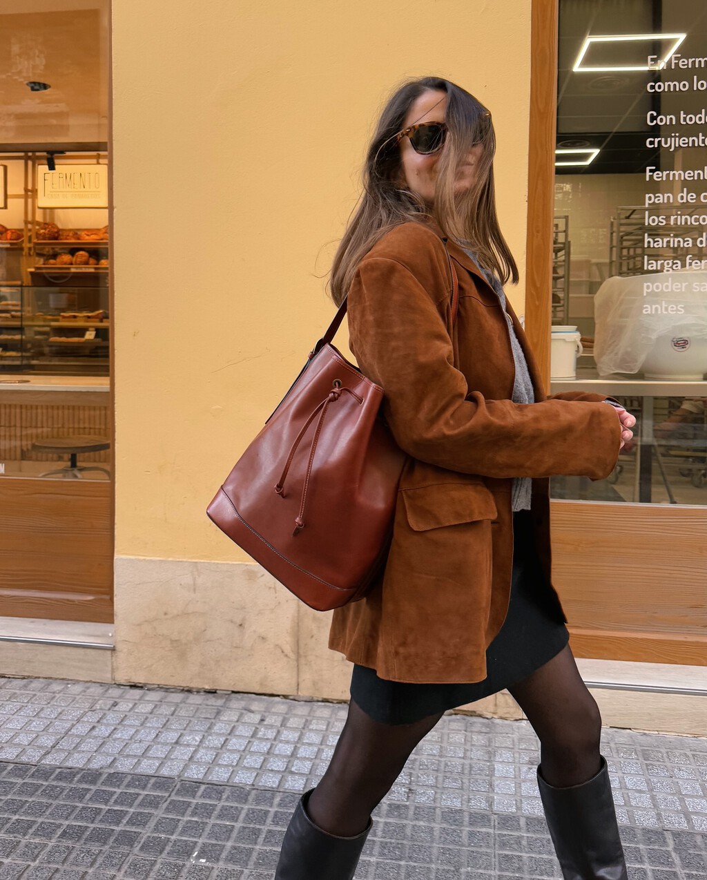 Zara y H&M vende los seis cárdigans que más favorecen y van genial con las blazers 