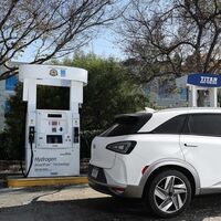 Los coches eléctricos de baterías son un 60% más eficientes que los de hidrógeno, según un estudio de la Universidad de Cambridge