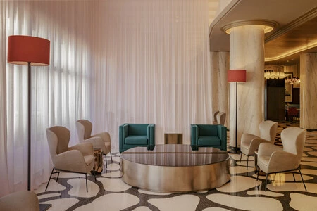 El hotel Pez Espada de Torremolinos revive su esplendor: ILMIODESIGN rediseña sus zonas comunes