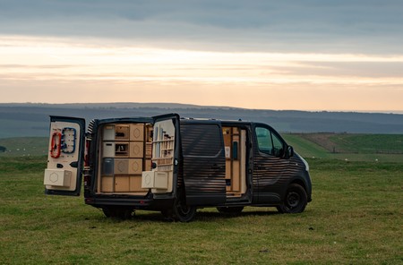 El Nissan NV300 Concept propone un taller de carpintería móvil