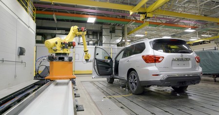 “Rosie”, el robot de Nissan que abre y cierra puertas cada seis segundos