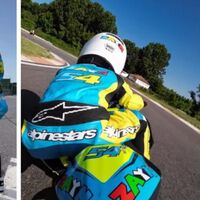 El hijo de este piloto tiene cuatro años y ya es todo un experto tocando rodilla con la moto, o llevando una Gold Wing de 365 kg
