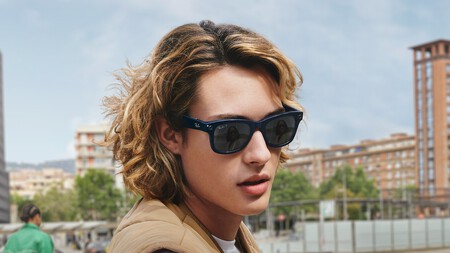 Facebook lanza en España sus gafas Ray-Ban para ir grabando todo y nos pide que las usemos con moderación por "privacidad"