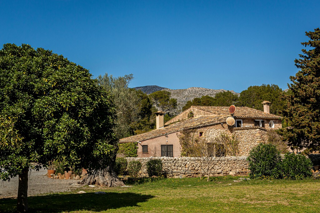 Durante 50 años usó como jardín un terreno que no había comprado, situado junto a su casa. La justicia le ha dicho que puede quedárselo  