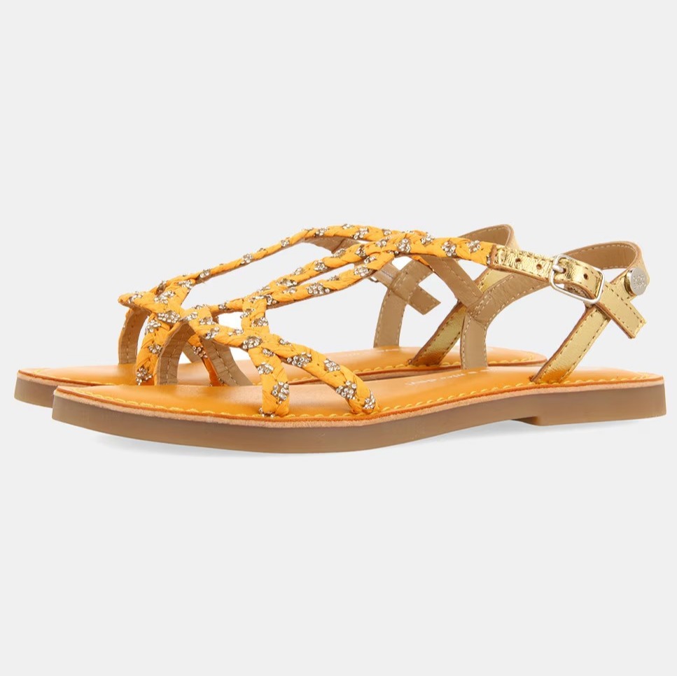 Sandalias de piel con adorno de cuentas de Gioseppo
