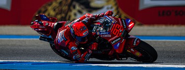 Marc Márquez gana su primera carrera con la Ducati roja pese al susto con las presiones de los neumáticos 