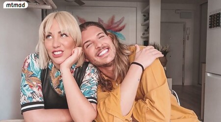 Steisy protagoniza 'Sexo en Jamón York': su novio y ella hablan de su día a día bailando el dembow en la cama, metiendo al preso en la cárcel, jugando a papás y mamás o como queráis llamarlo