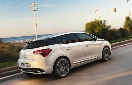 Citroën DS5 HYbrid4 26