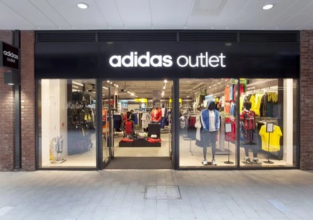 30% de descuento adicional en el outlet de Adidas con este cupón