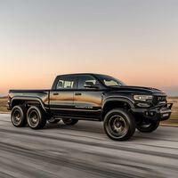 La Hennessey Mammoth 1000 6x6 TRX de 1.200 CV es lo más salvaje (y casi obsceno) que vas a ver y oír en mucho tiempo 