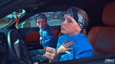 Taylor Hatala y Larsen Thompson, las jóvenes bailarinas que te dejarán con la boca desencajada