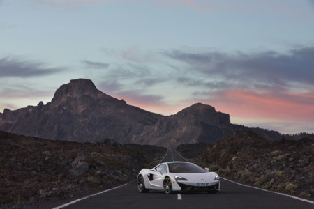 El McLaren 570GT pasea por Tenerife en estas 24 espectaculares imágenes
