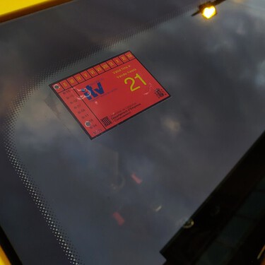 Dejó su coche aparcado en una calle de Oviedo y al volver se encontró una multa de 200 euros. No había pasado la ITV