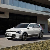 El nuevo Kia Niro ya está aquí: el SUV compacto estrena diseño rompedor y seguirá ofreciéndose como híbrido y eléctrico