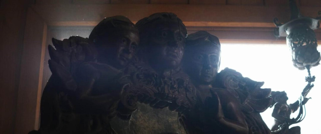 Ya en HBO Max uno de los mayores taquillazos del cine de terror de 2025, poniendo un falso capítulo final a una saga impactante y escalofriante