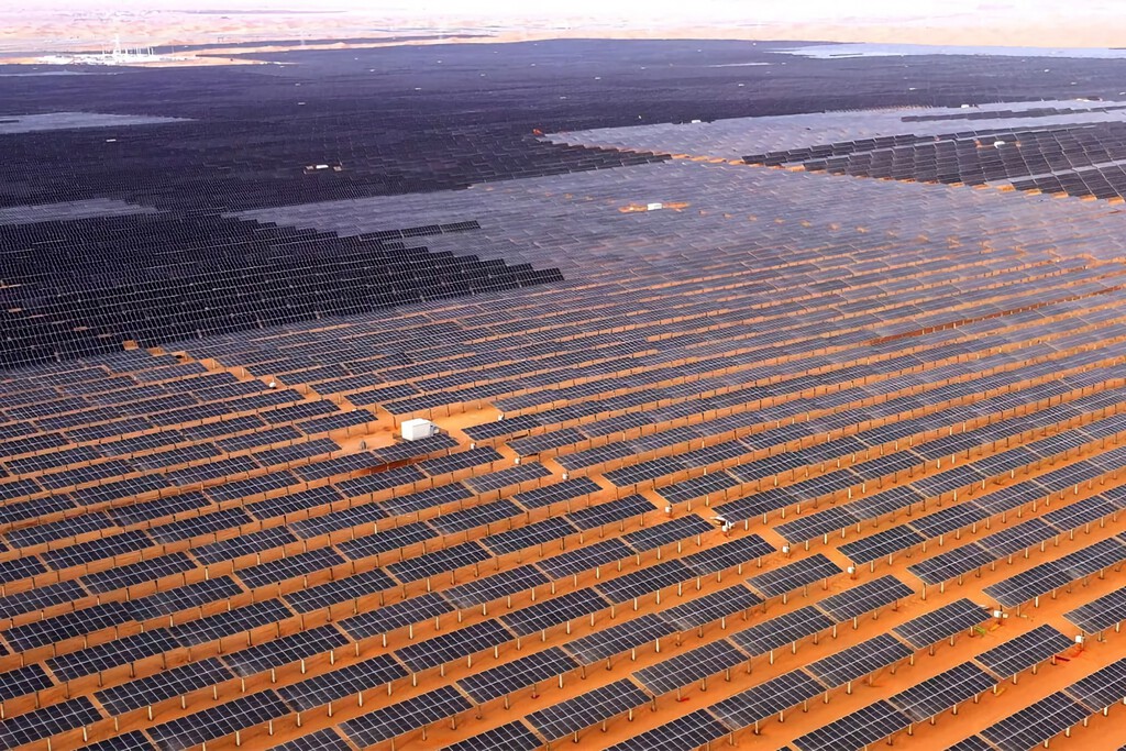 Cubrir el Sáhara de paneles solares tiene un efecto inesperado: menos horas de sol en otras partes del mundo 